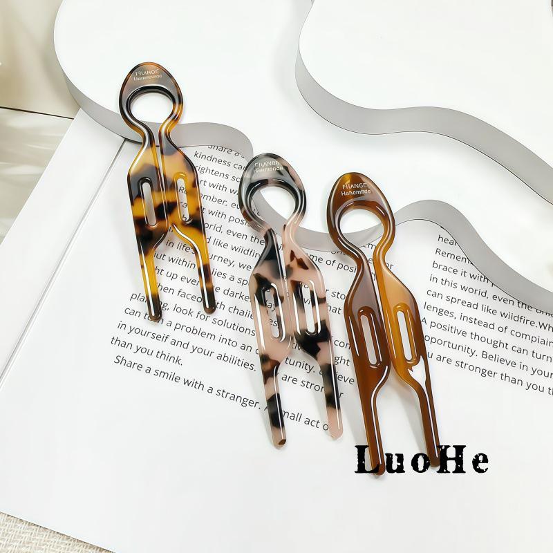 Elegant Leopard Print Acetate Hairpin for Women's Bun Hairstyles