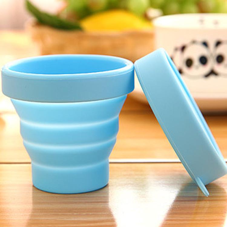 Carefully Selected 130ml Collapsible Silicone Travel Cup with Lid