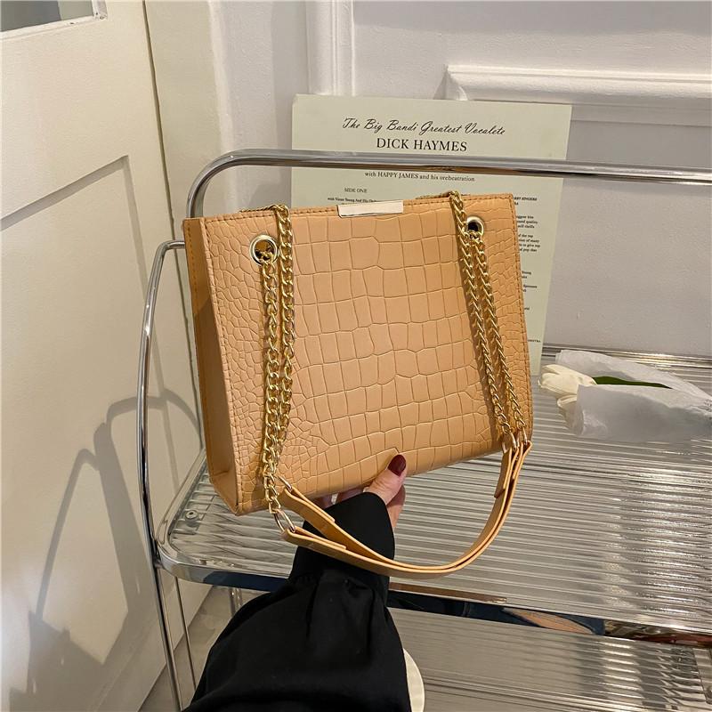 Retro foreign style small bag women's bag 2025 popular new trendy fashion chain messenger bag Korean version Internet celebrity shoulder bag
