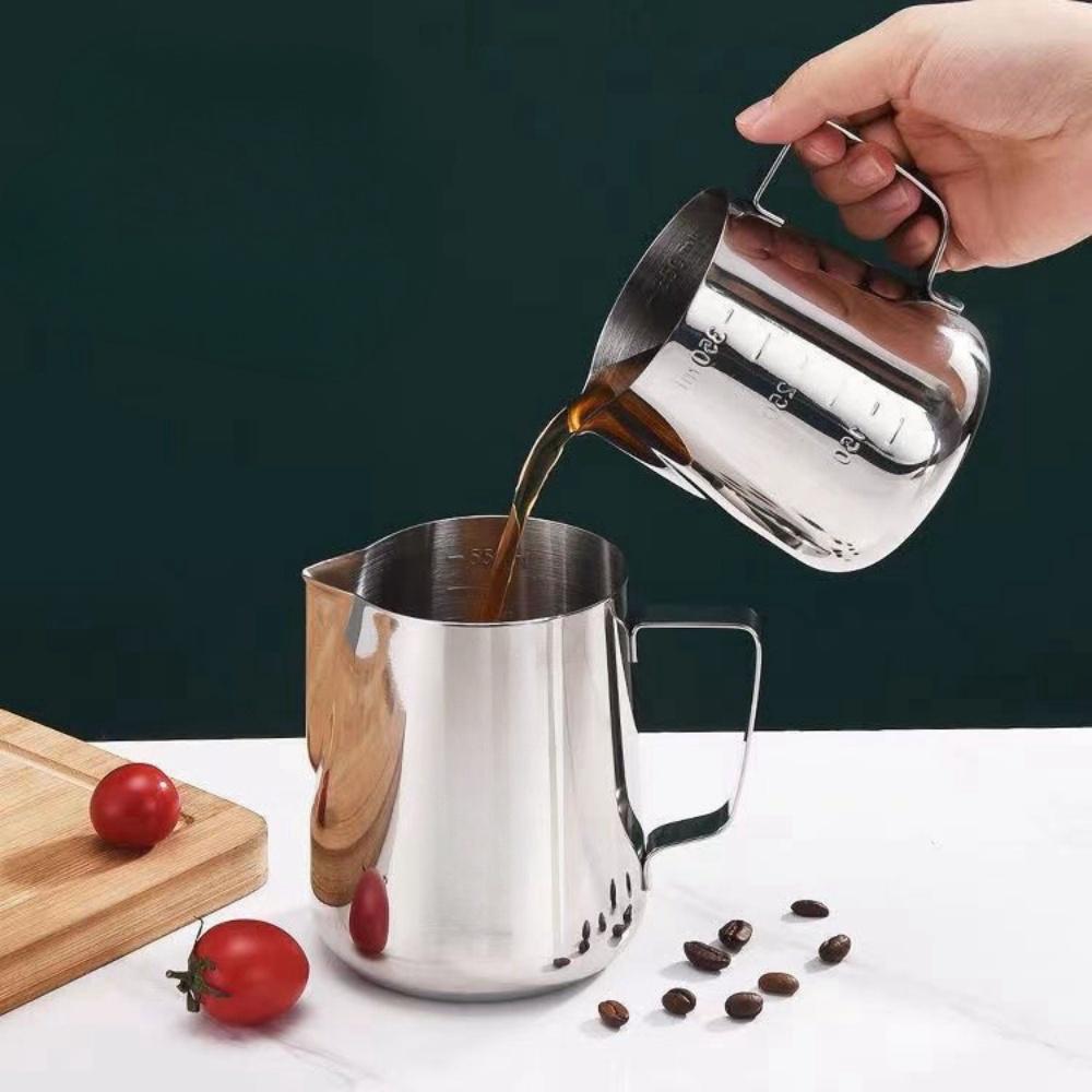 1 Stück Ziehbecher, Messbecher mit Edelstahlskala, Ziehbecherutensil im thailändischen Stil, spitznasiges Artefakt, Kaffeetrinkutensil
