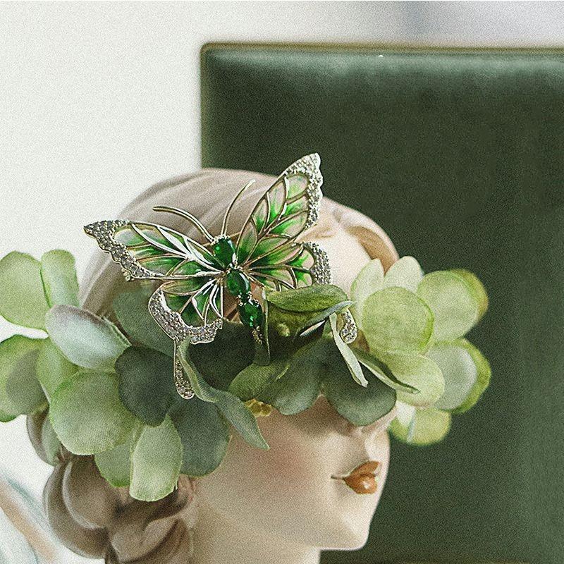 

Корейская брошь-бабочка Цветное масло капает насекомое Универсальные аксессуары Легкая роскошь Мода Sense Luxury