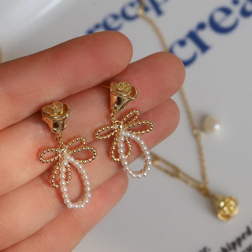 Cercei cu perle Cercei de damă de înaltă calitate