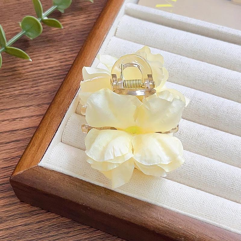 

Camellia Rose Double-Sided Claw Clip: Chinese Style Hair Accessory