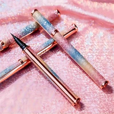 1 Stück Starry Sky Eyeliner-Stift, wischfest, lang anhaltendes, wasserfestes Eyeliner-Make-up in Schwarzbraun