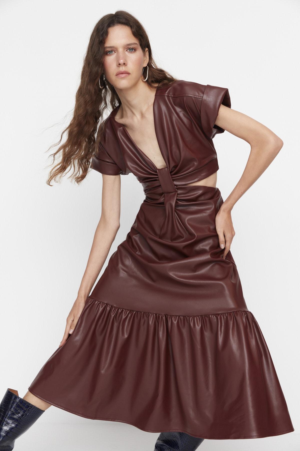 

Dress - Brown - Shift