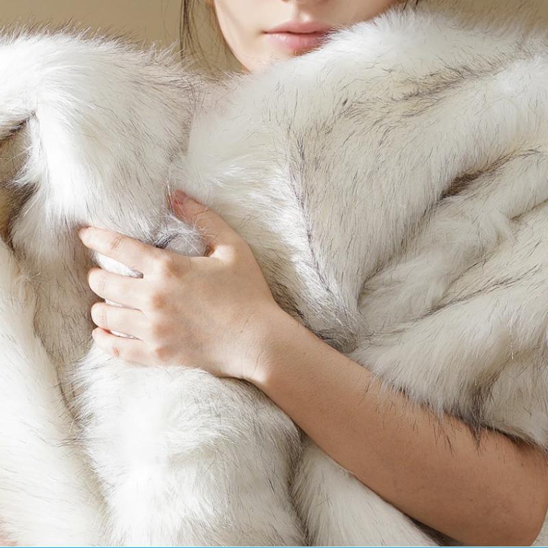 Luxury Fox Fur Throw Blanket Winter Warm Fluffy Soft Blankets Bedspread on the Bed Faux Fur Blanket Plaid Throw for Sofa towel