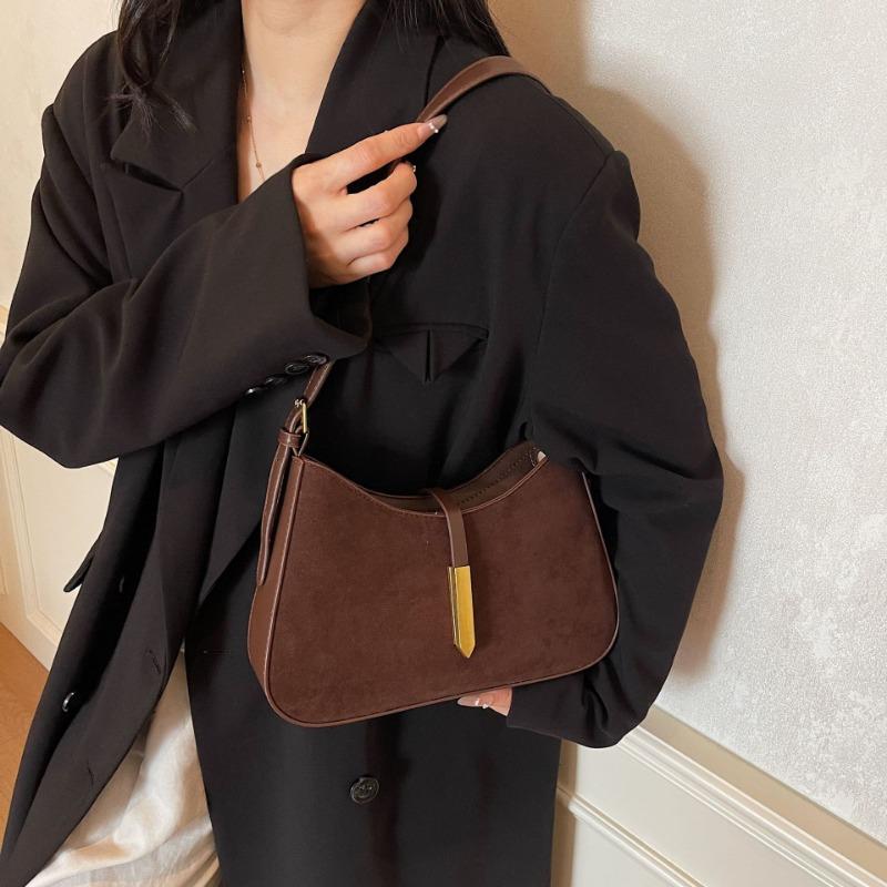 Simple and Versatile Commuter Single-shoulder Bag for Autumn and Winter, with A Unique and Stylish Underarm Bag