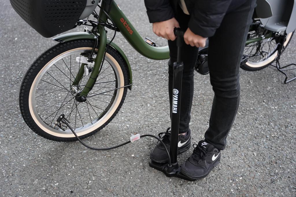 Yamaha Motors Bicycle Air Folding Step Air American British Dragonfly Can Also Be Used for Floaties and Yamaha Logo PAS Q5KSGIY00001 (Yamaha) Pump,
