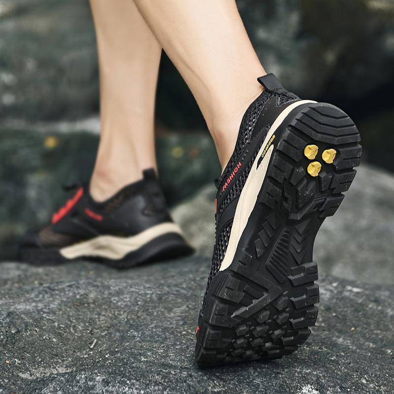 Fashion Men's Shoes Lightweight Men Casual Summer Shoes 2024 Hot Sale Male Hollow Out Sneakers Fashion Male Comfortable Walking Shoe