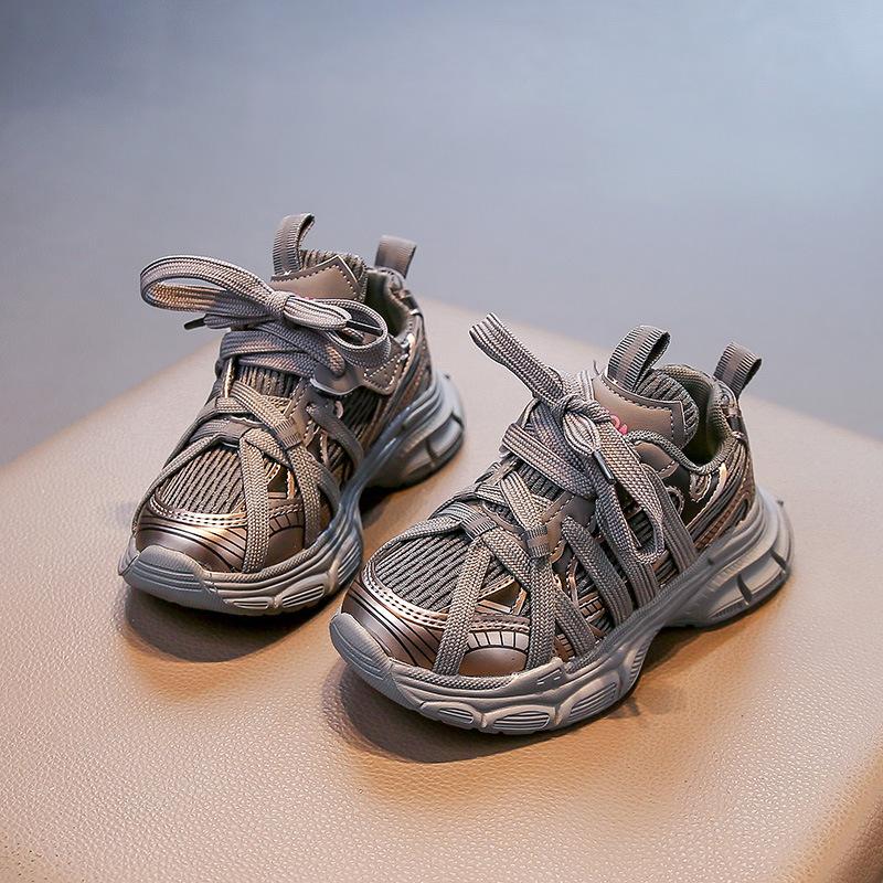 Children's sports shoes 2025 autumn new boys and girls mesh breathable straps dad shoes soft sole non-slip running shoes