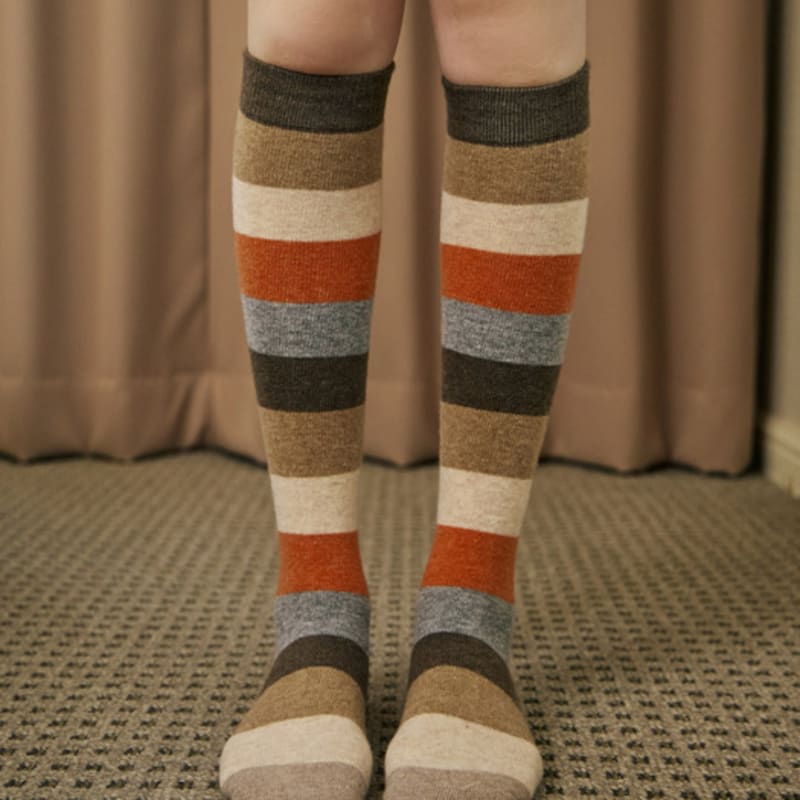 

bananasisters инди кашемировая шерсть полосатые гольфы до колена (2 цвета) Charcoal