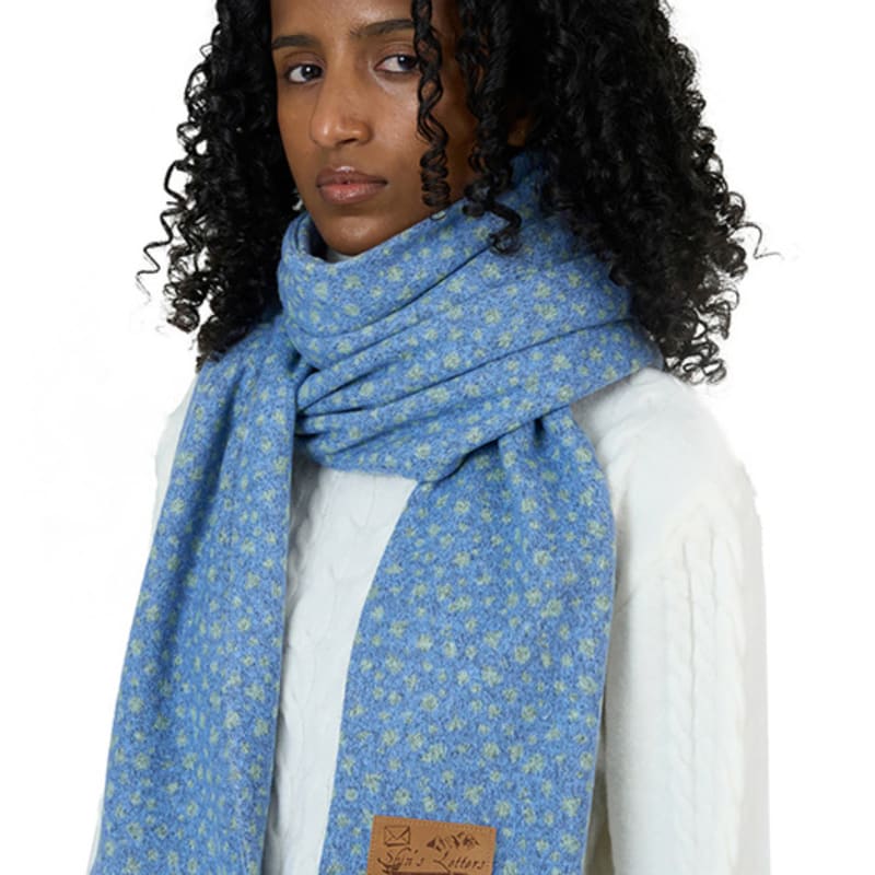 Shin’s Letters D.Écharpe n°8 _ Écharpe Big Muffler Florale Bleu Ciel