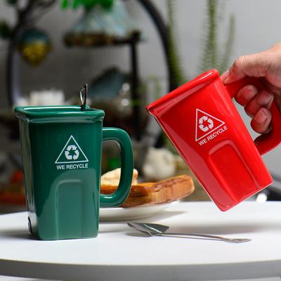 Čtvercový odpadkový koš, Keramický hrnek, Zelené recyklovatelné vědro, Hrnek na vodu, Kreativní podivný hrnek na kávu s lopatkou
