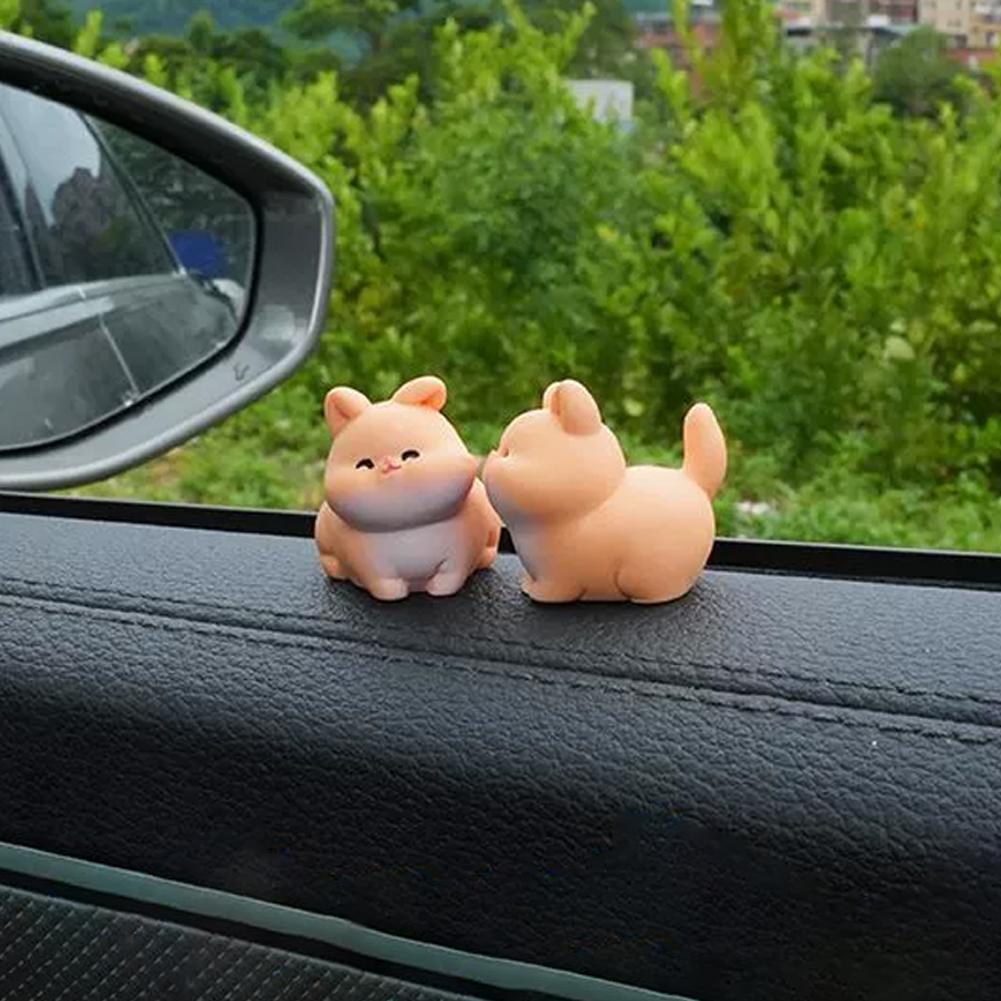 Cute Kissing Animals Car Decor Adorable Dashboard Figurine For Windshield Rearview Mirror Funny Couple Statue Car Accessories