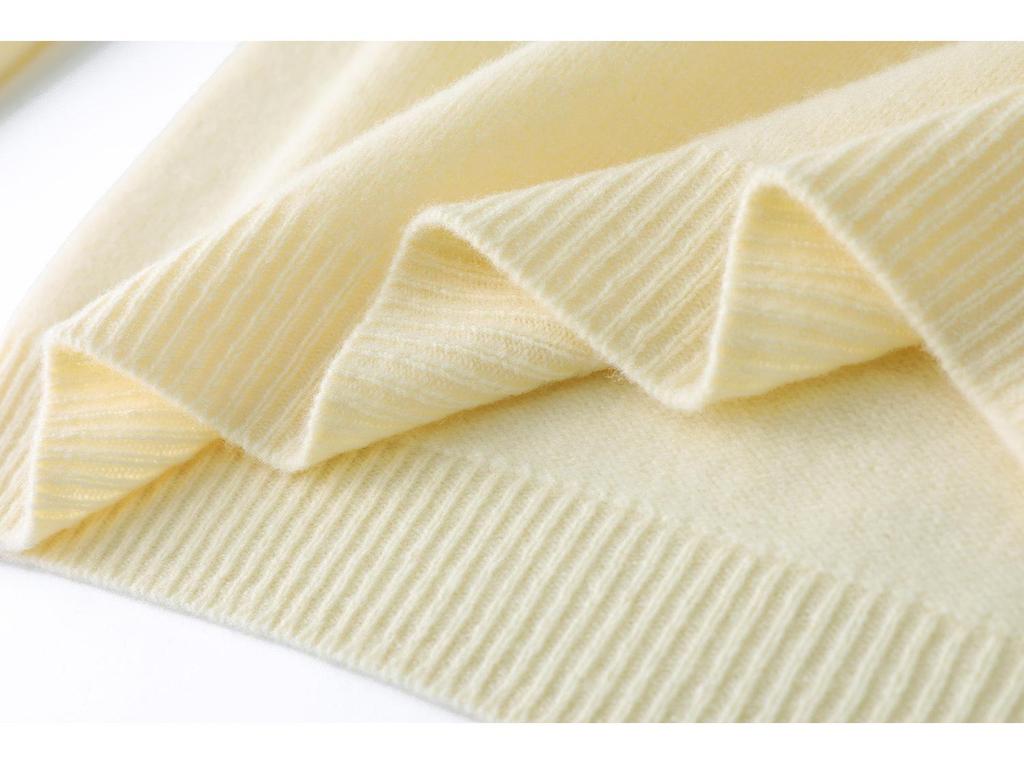 2025 Autumn/Winter Wool 3D Flower V-Neck Loose Knit Sweater