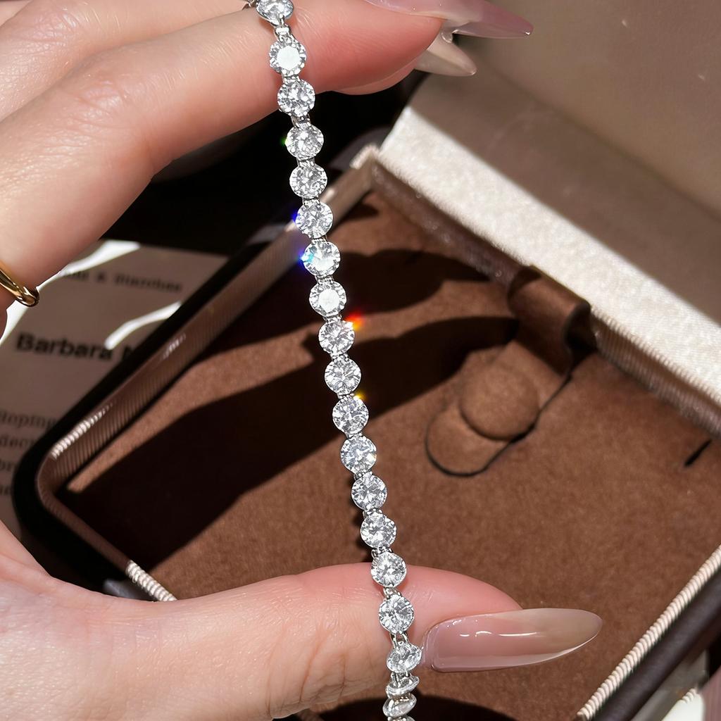 Fashion Light Luxury Eagle Claw Lace Star Bare Diamond Bracelet Advanced Sense Eight Hearts Eight Arrows High Carbon Diamond Zircon Women 2026
