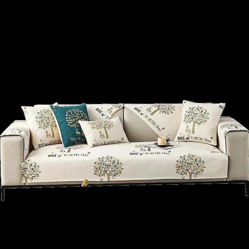 Диванная подушка с изображением большого дерева и маленького оленя — фото 6