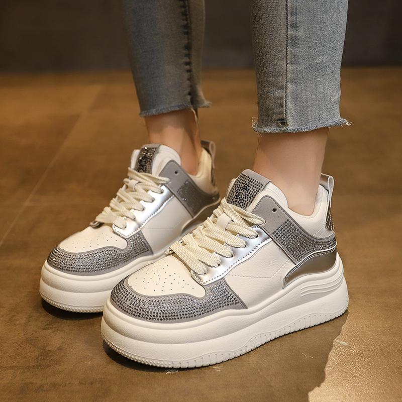 Fashion 2024 New Autumn Women's High Quality Fashion Brand Lace-up Casual Low-top Breathable Anti-Slip Comfortable Sneakers