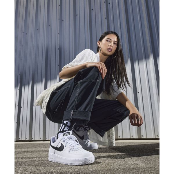 Nike Air Force 1 07 Beyaz Siyah Kadın Spor Ayakkabıları DD8959-103