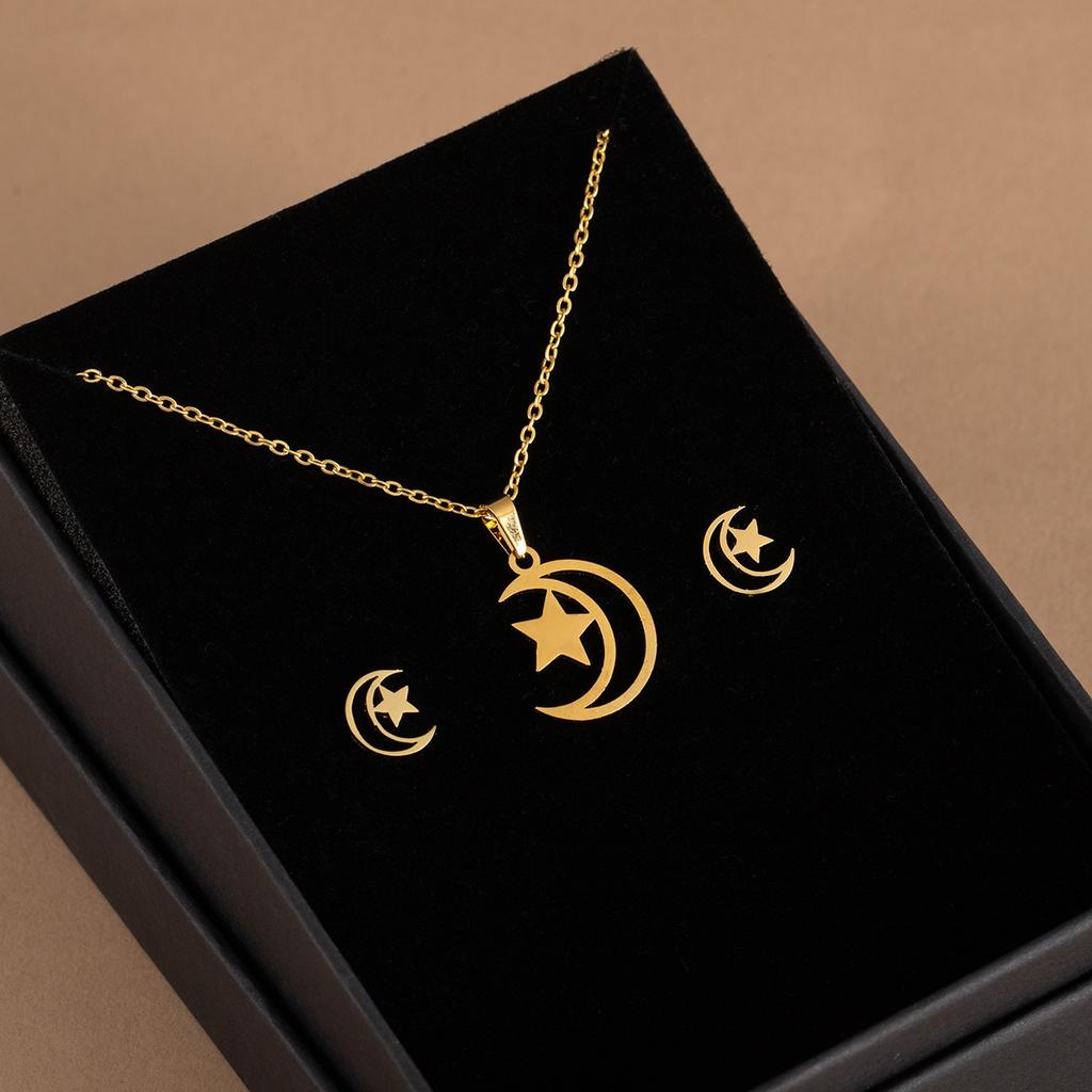 Edelstahl Hohl Liebe Halskette Set Weiblich Nische Designgefühl Gold Anhänger Schlüsselbeinkette