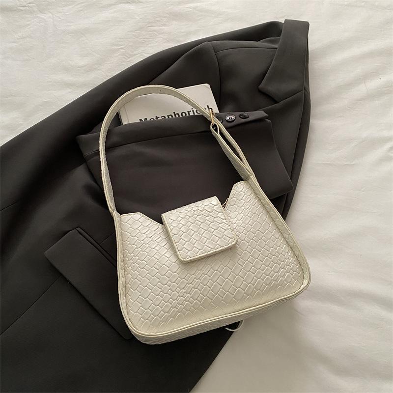 2025 New Casual Simple Trend Single Shoulder Armpit Bag Simple Fashion Small Square Bag Fashion Temperament Bag
