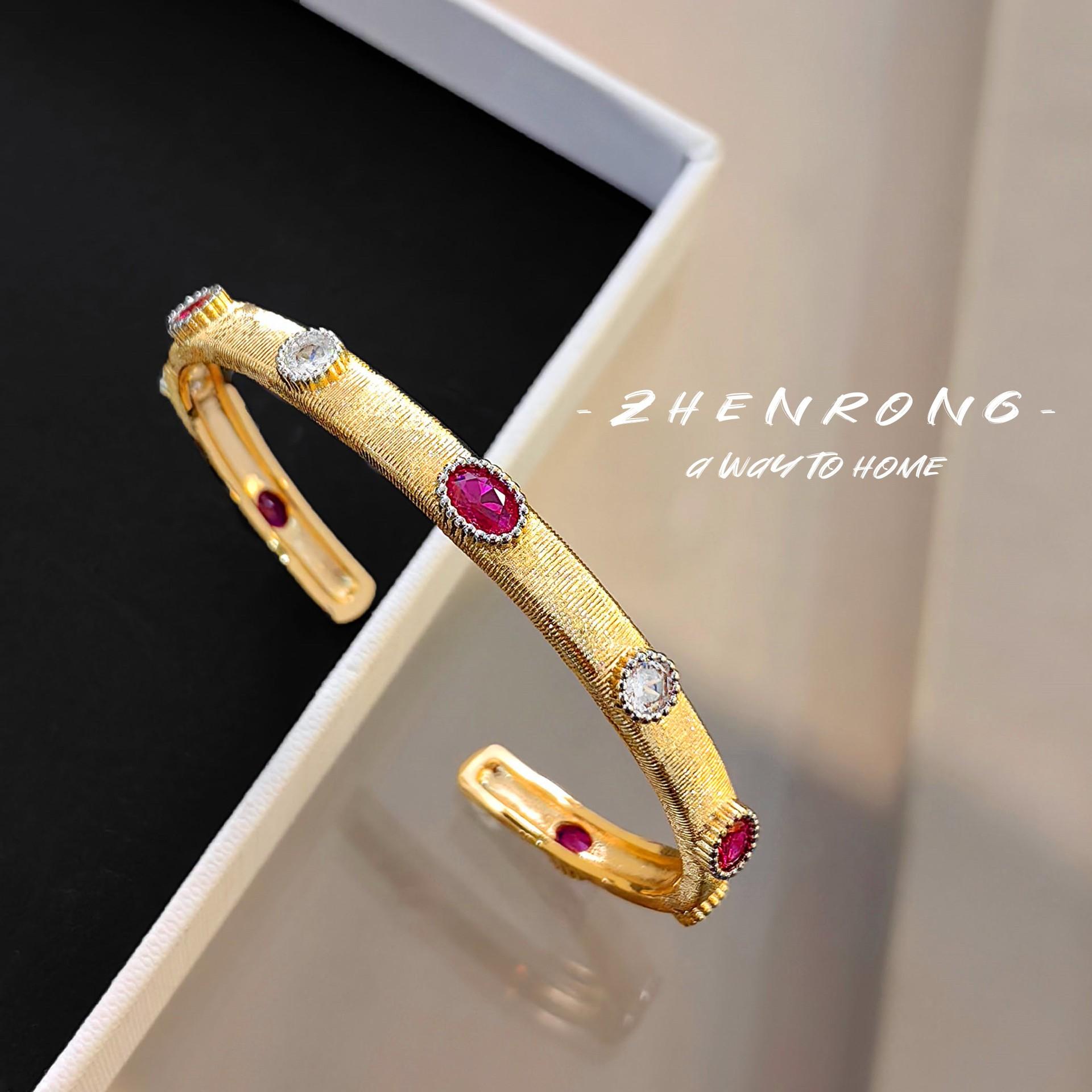 

Foydjew Italian Vintage Jewelry Inlaid Red Corundum Gold-plated Bracelets Women s 2024 New Trend Adjustable