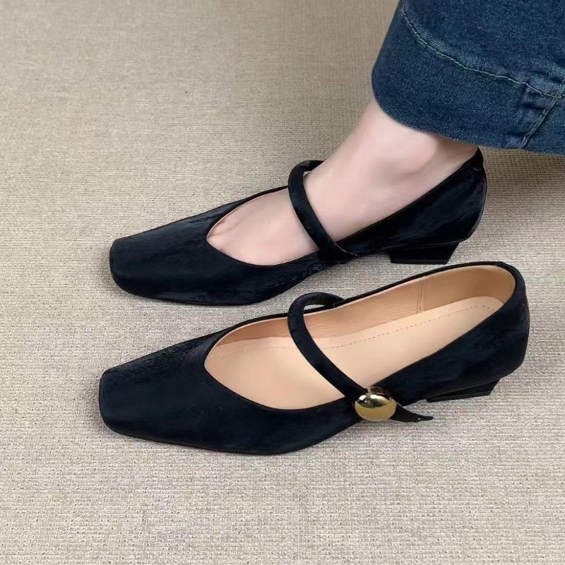 Fashion French Thick-heeled Mary Jane Shoes Are Retro and Versatile, Featuring A Single Leather Strap with A Shallow Mouth