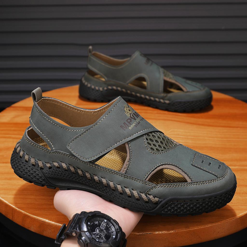 Herbst- und Winter-Neuheiten handgenähte Herrenschuhe Sommer-Freizeitsandalen Slipper Herrenlederschuhe Low-Top Übergröße Vaterschuhe