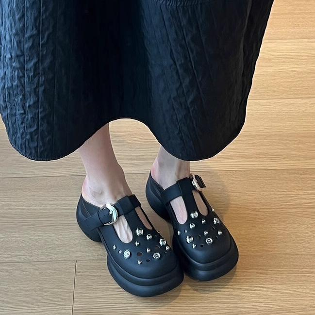 2025 Summer New Leather Thick-soled Heightened Non-slip Soft-soled Cool Slippers Women's Fashion Outer Wear Beach Shoes Hole Shoes