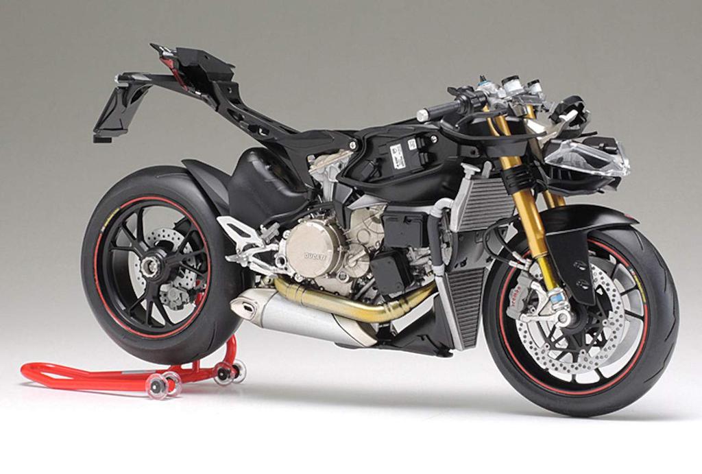 Tamiya 1/12 Motorcycle Series No.129 Ducati 1199 Panigale S Plastic Model 14129
