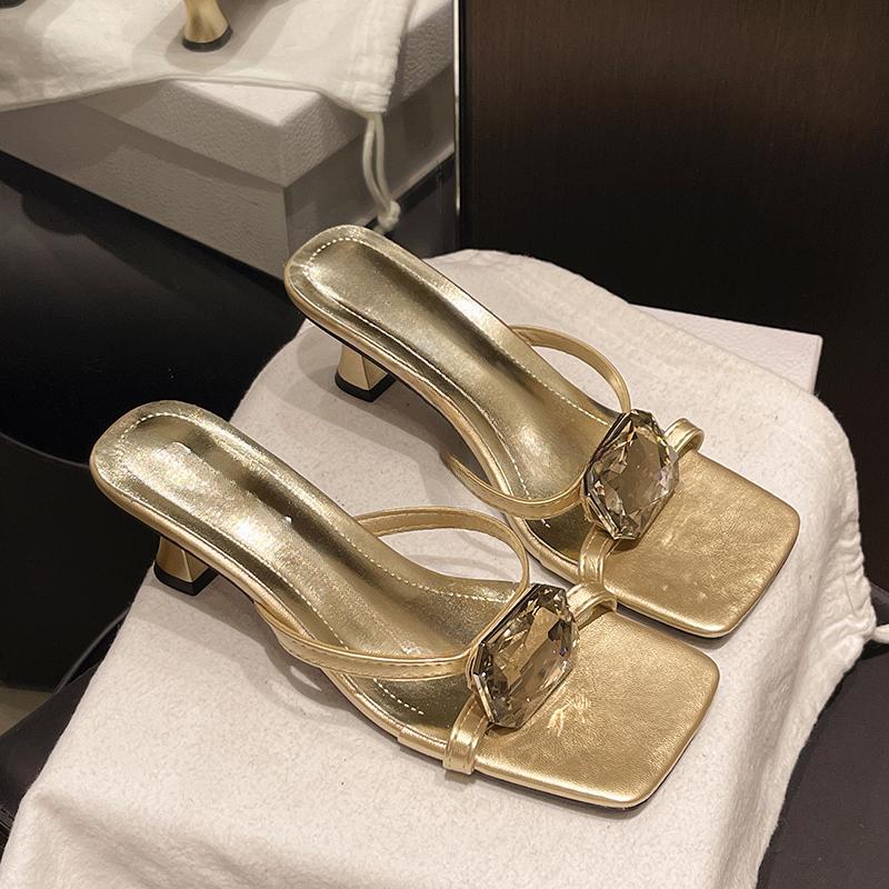 

Мода Мода Босоножки Стилетто Лето Новые Квадратный Носок Пряжка в Форме Ромба с Тонким Ремешком Набор Ногу Нескользящие Туфли на Среднем Каблуке 40 серебряный