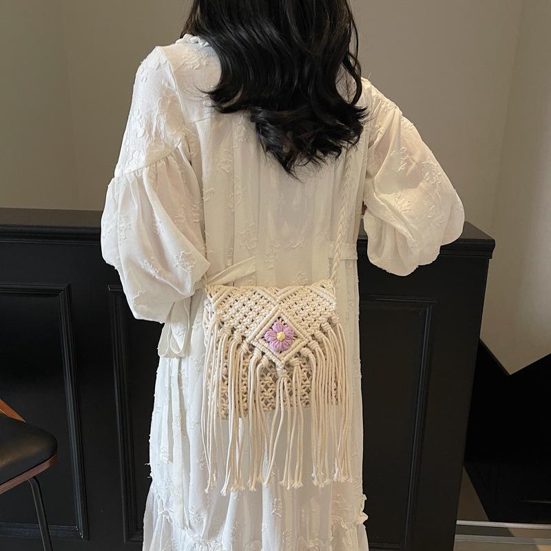 New Straw Floral Decor Bag Bohemian Tassel Beach Bag Women Crochet Fringed Crossbody Ultralight Shoulder Bag