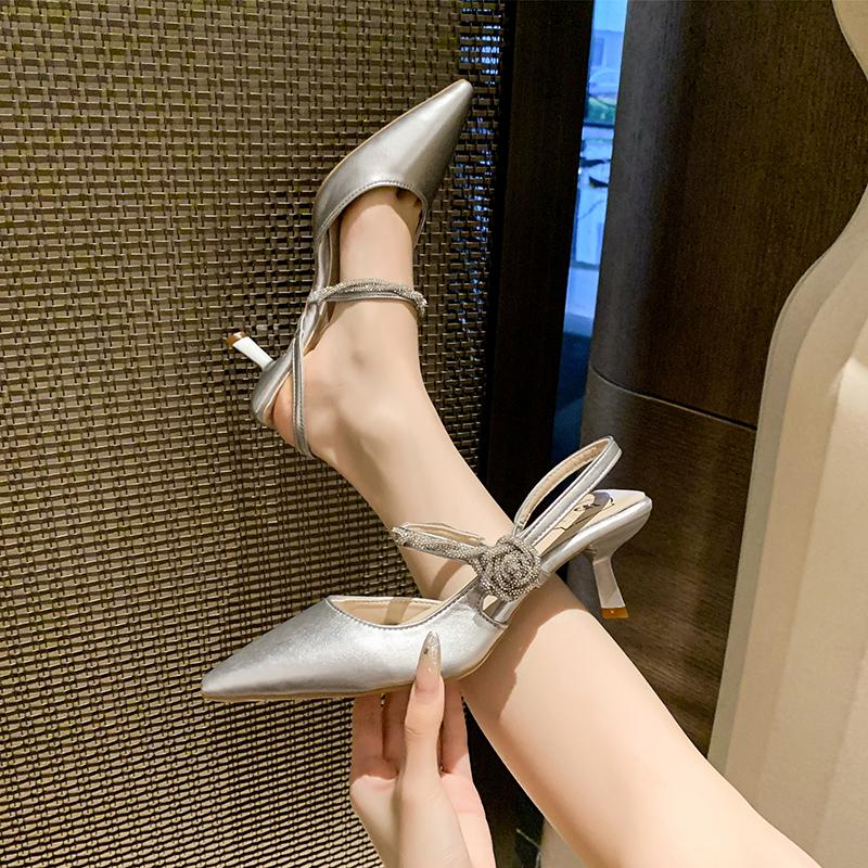 Fashion Summer 2025 New French Pointed Closed Toe High Heels Fashion Female Designer Luxury Shiny Rhinestone Sandals.