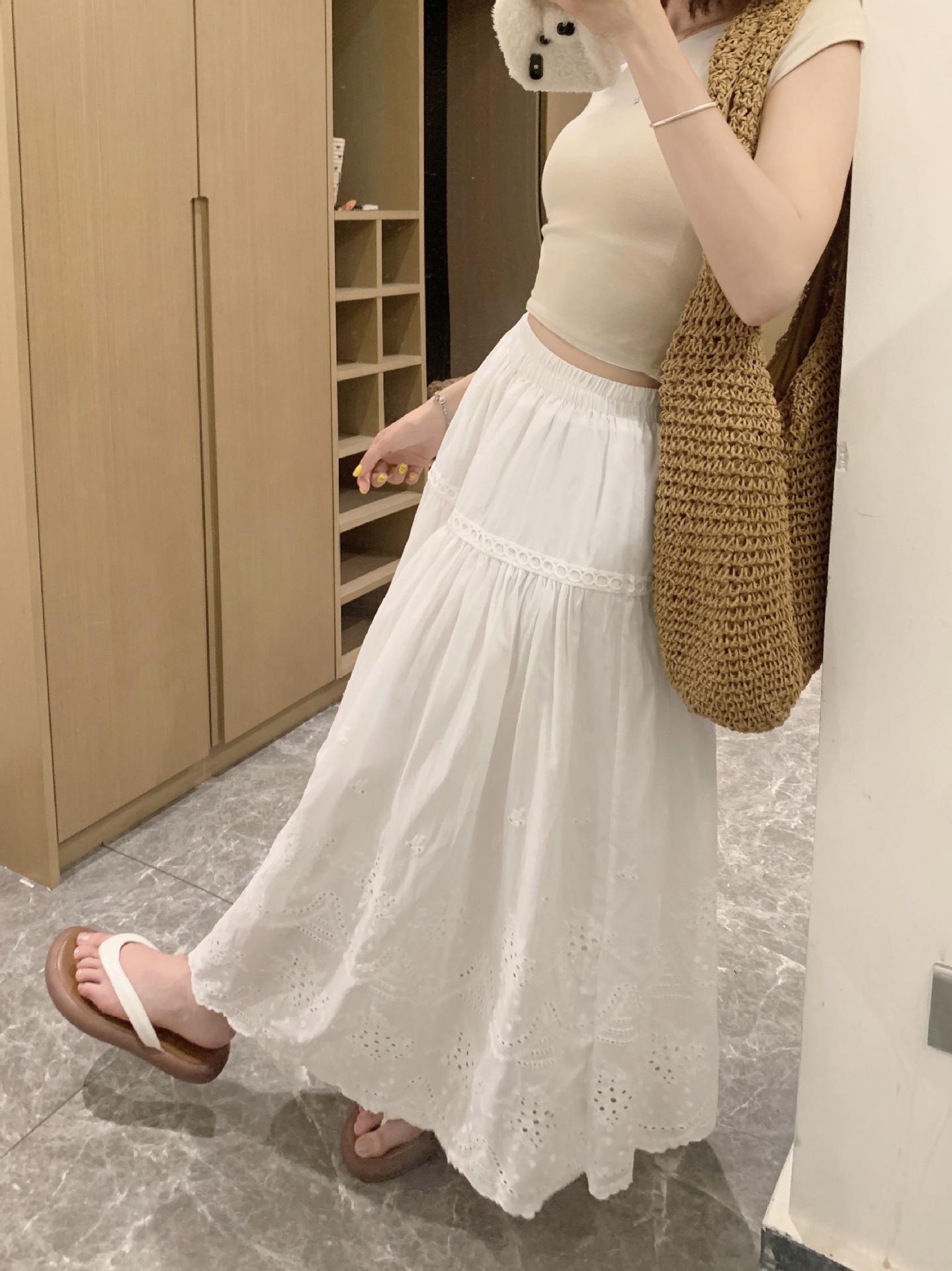 

White Lace A-line Skirt for Plus Size Women with Crochet Embroidery and Big Hem 3XL білий