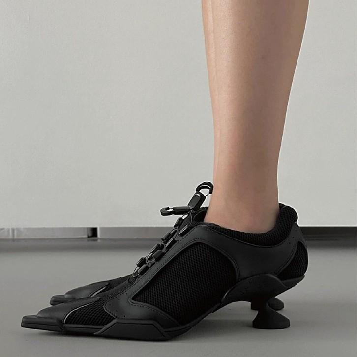 

[В наличии] Серия Chimera черные остроносые спортивного стиля туфли на высоком каблуке женские сетчатые с увеличением высоты глубокие боксерки 39 чёрный