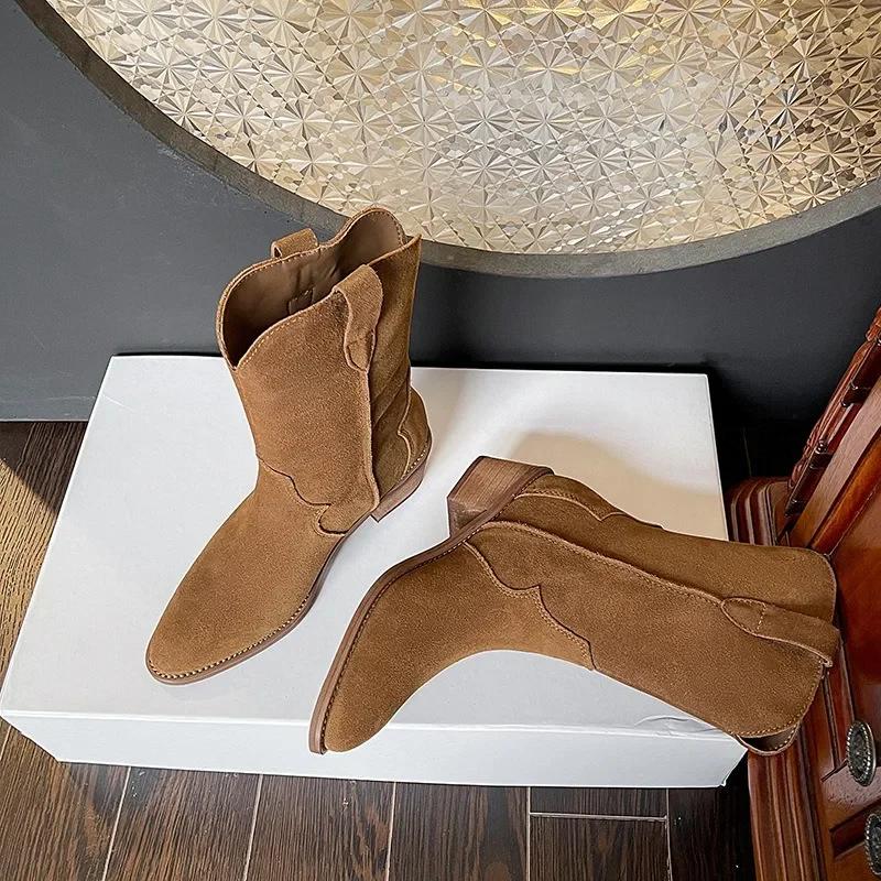 

Модные роскошные ковбойские сапоги из коровьей кожи на платформе с заклепками для женщин, дизайнерская мягкая подошва, повседневная женская обувь с острым носком 35