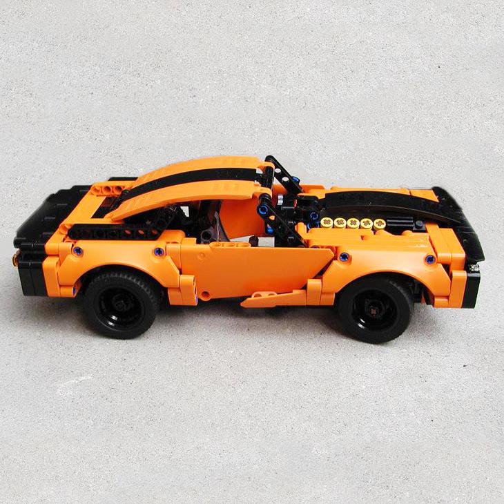 Cross-Border MOC Building Blocks 38227-V10: Muscle Car & Supercar Small Particle Model, Compatible with Lego 8-Stud Cars