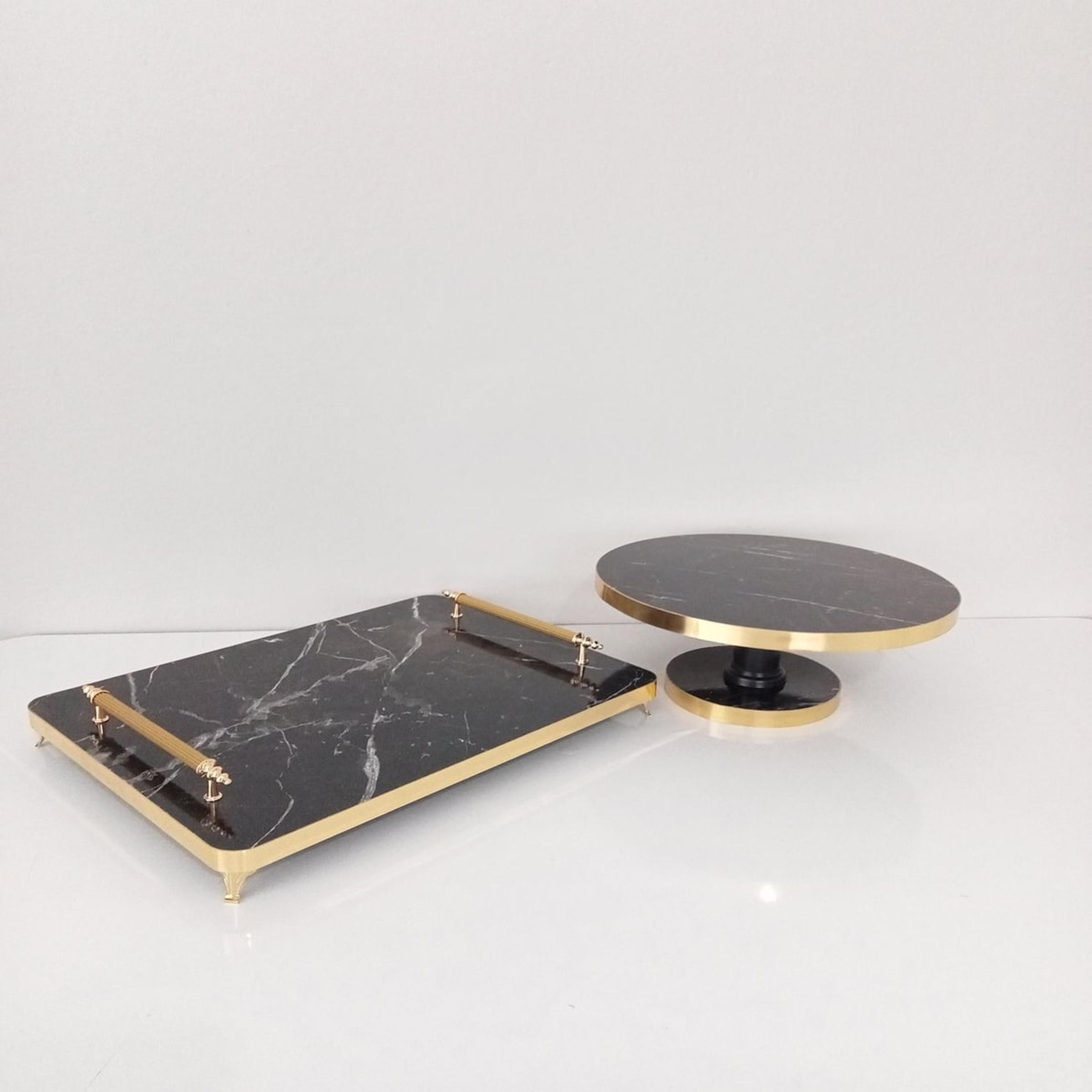 

Черный мраморный узор с золотым подробным декоративным подарочным набором чёрный