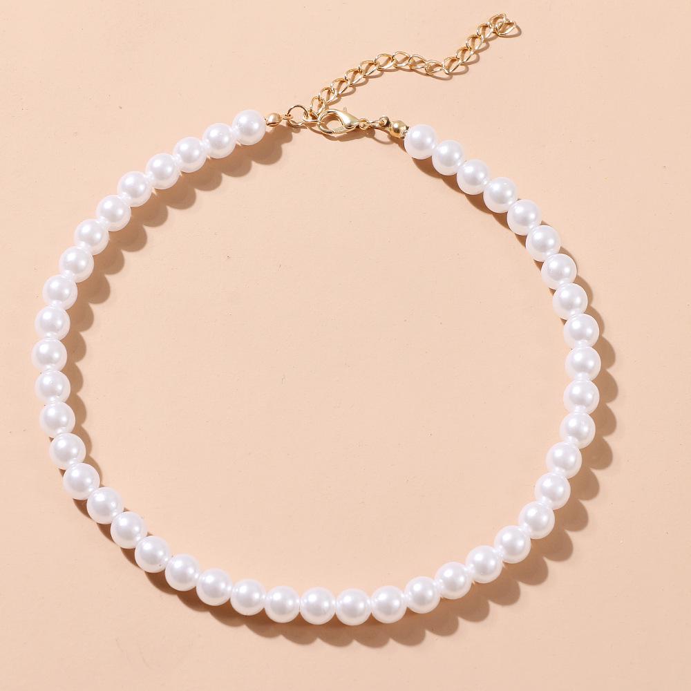 Retro Pearl Necklace for Women - Elegant, Fashionable, and Stylish