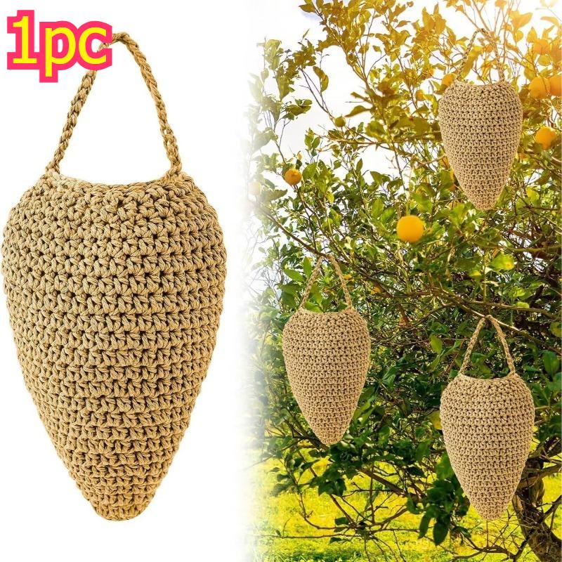

1pcs Outdoor Hanging Artificial Wasp Nest Decoy Eaves Corridor Bee Hive Ornament Garden Outdoor Suspension Decor
