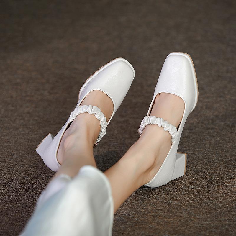 

Yuexinwang leather flat for Huizhou women s shoes Su Yinyin same Mary Jane shoes high heel Korean version new thick heel single shoes 40