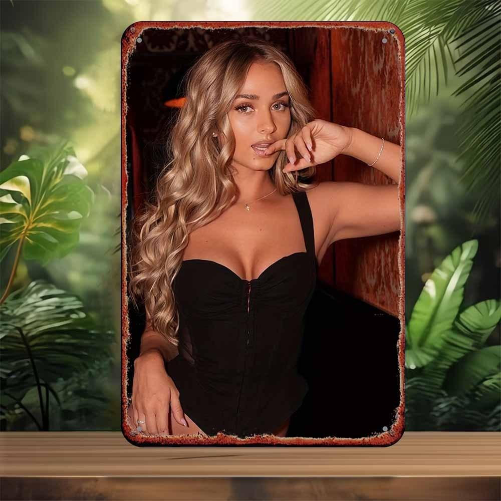 

D PC Gold Glamour Metal Art Woman Wall Decor for Bedroom Bar Garage Garden Outdoor 20x30cm（7.8x11.8inch）
