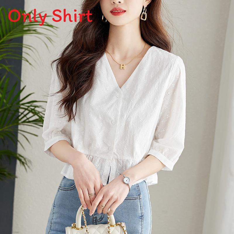 Cotton Embroidered Short Sleeve Shirt For Petite Women With V Neck And Floral Design