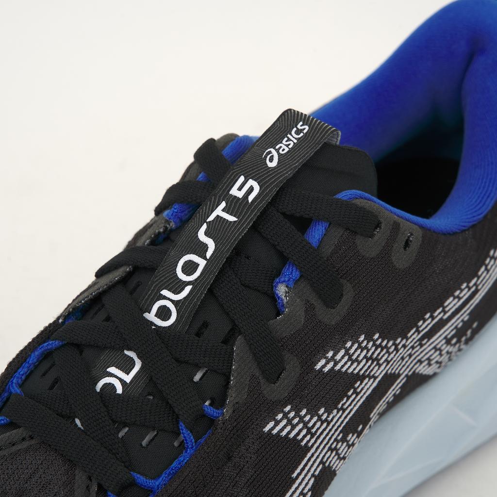 Asics Pantofi sport pentru bărbați Novablast 5 Negru Alb 1011B974-001