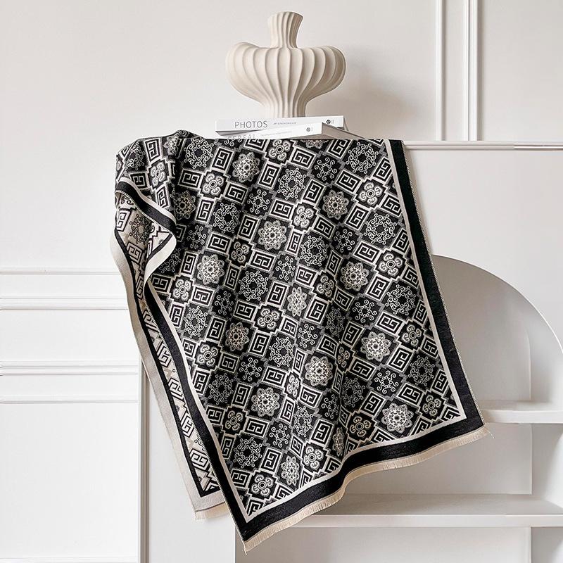 

Ретро Имитация Кашемира Двусторонний Шарф Женский Осенне-Зимний Кондиционированное Помещение Большая Шаль Японские Студенты Универсальный Теплый Шарф 185*65cm чёрный