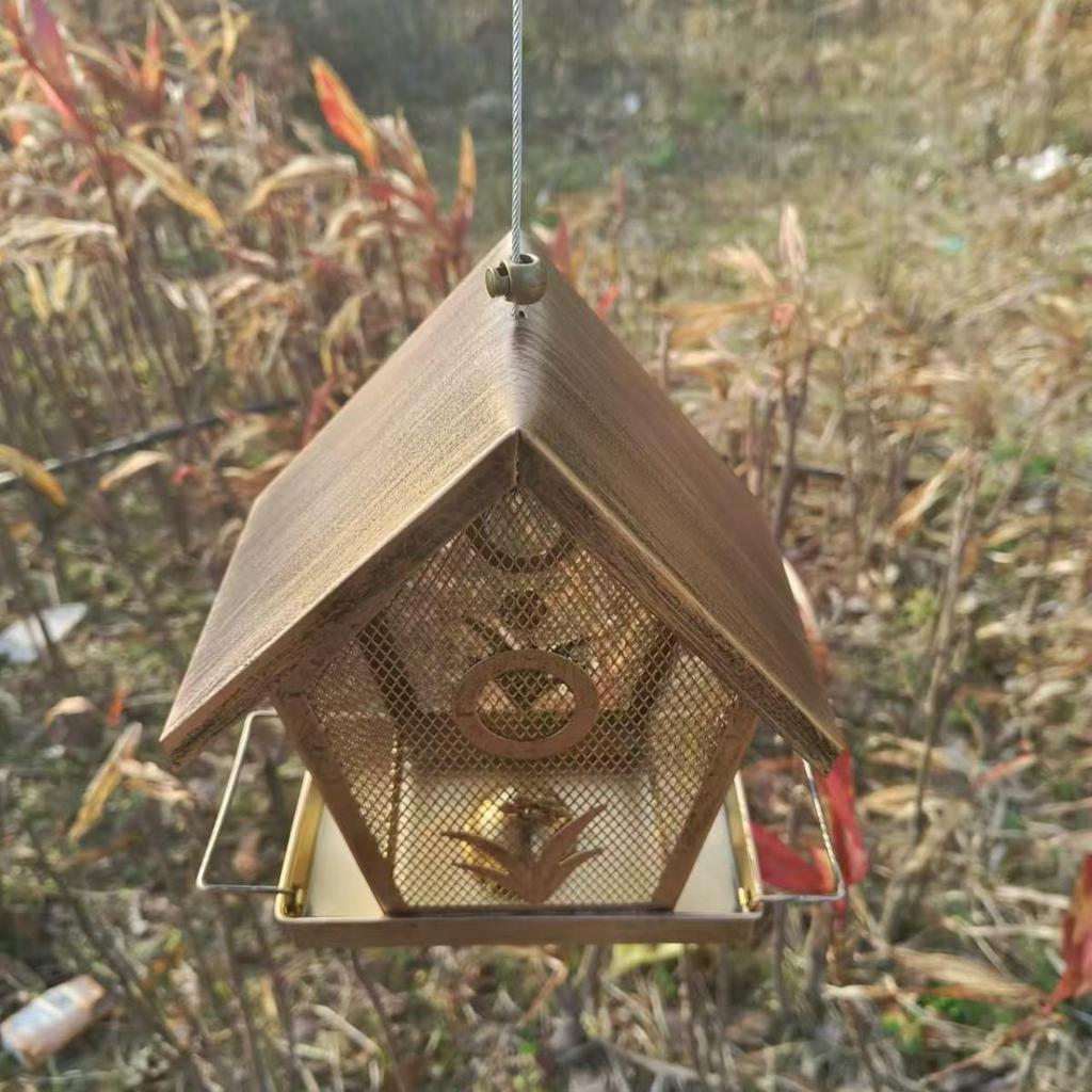 Hummingbird Feeder: Creative Metal Birdhouse for Outdoor Hanging