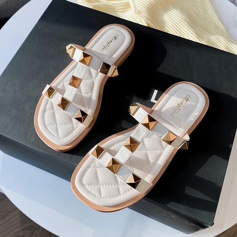 New Summer Women Shoes Big Rivet Slipper Street Casual Sandals Girl Fashion Flat Shoes
