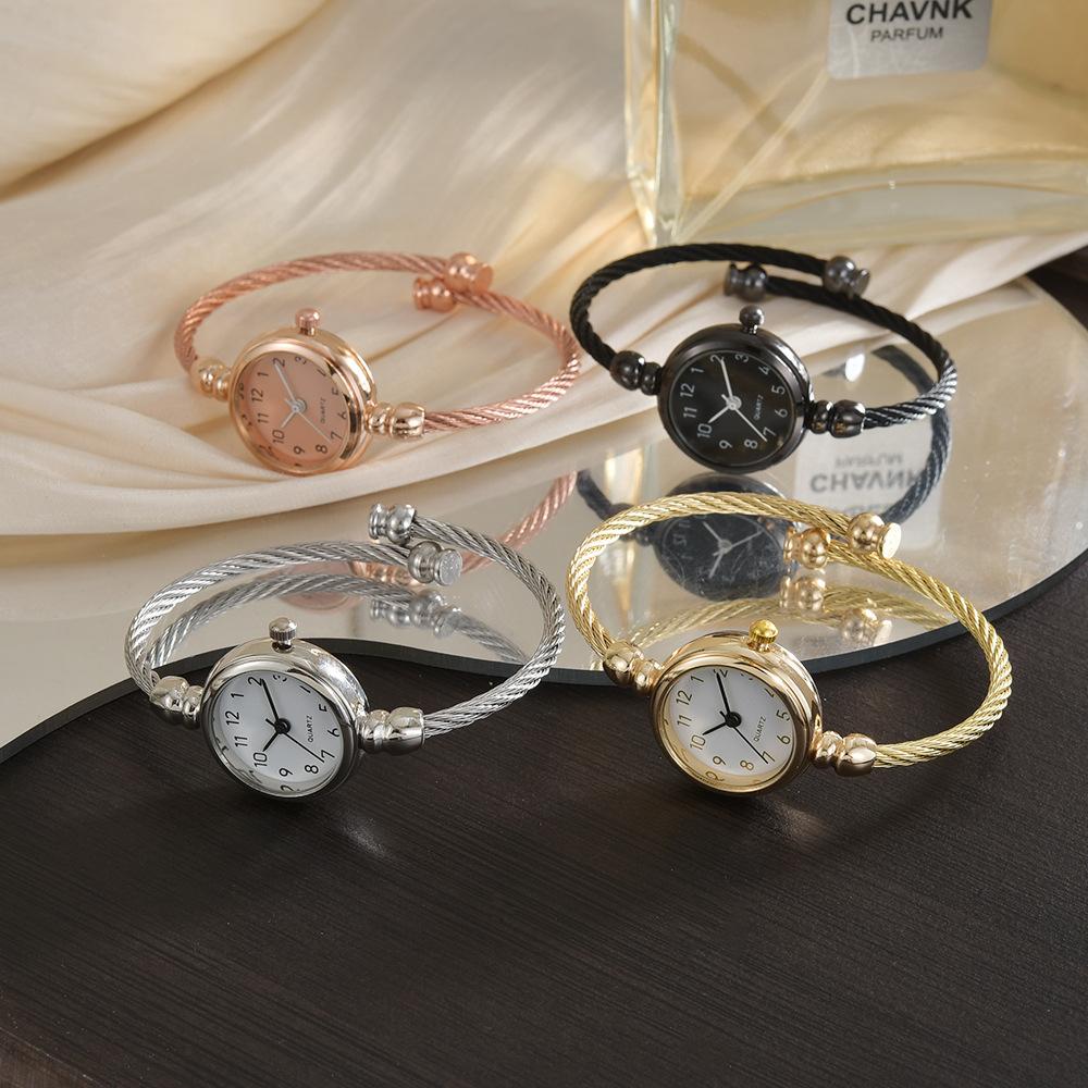 Full Digital Bracelet Watch Female Student Korean Version Simple Personality Versatile Small Open Bracelet Female Watch