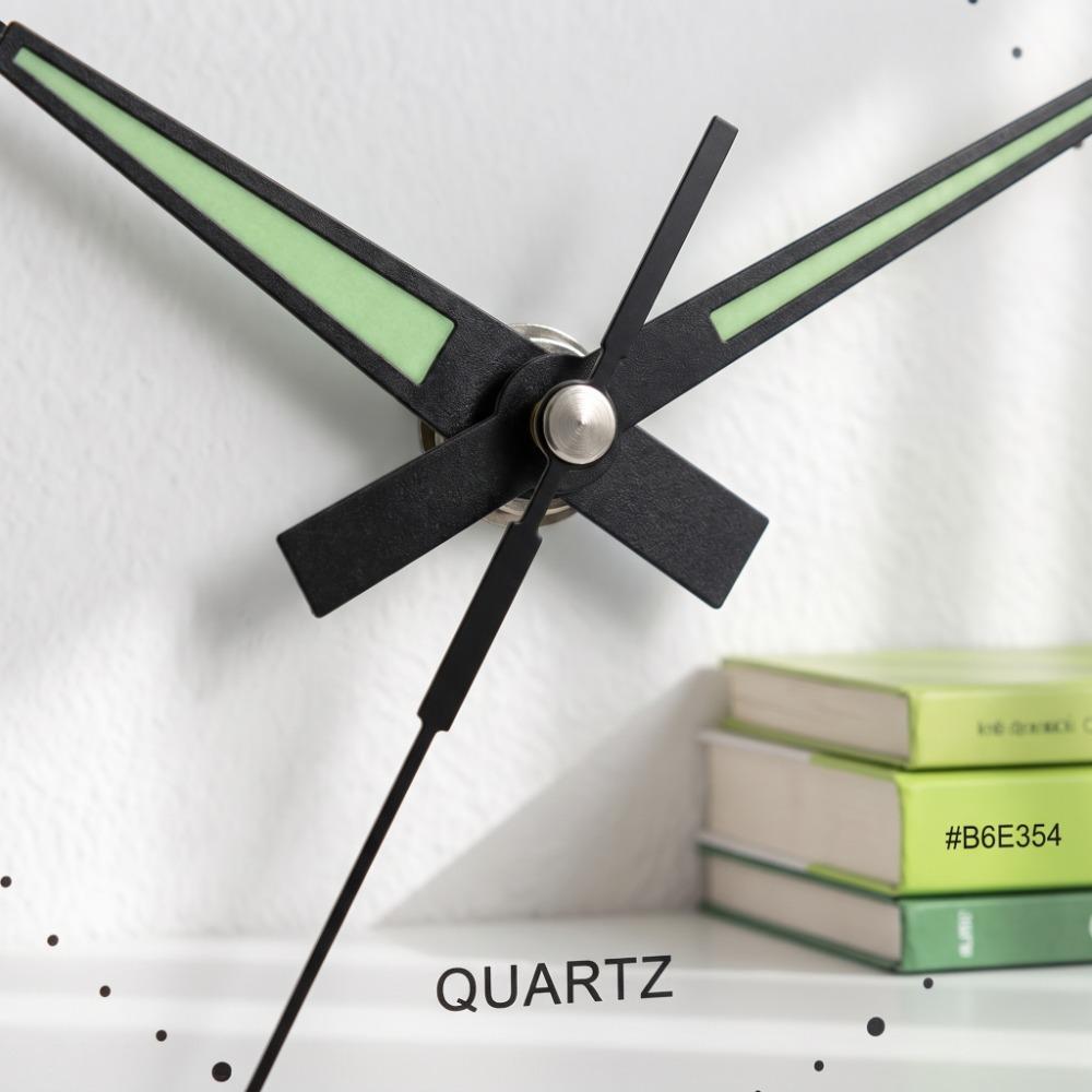 12 Inch Silent Quartz Clock Plastic Frame Luminous Wall Clock Quiet Quiet Analog Clock Home Decor