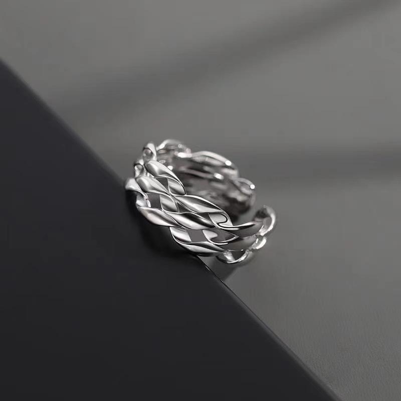 

Кольцо Мужская мода INS Cold Fashion Мужское индивидуальное одиночное ретро простое и роскошное мужское кольцо на указательный палец